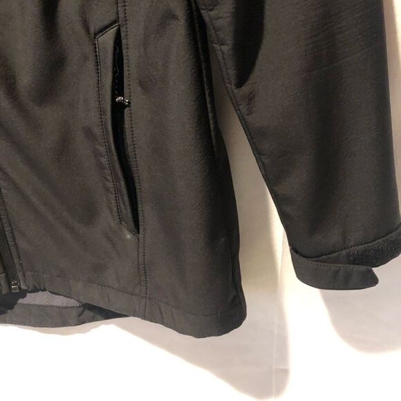 Woman’s elevate light weight jacket size M.   RB2 - Picture 4 of 10